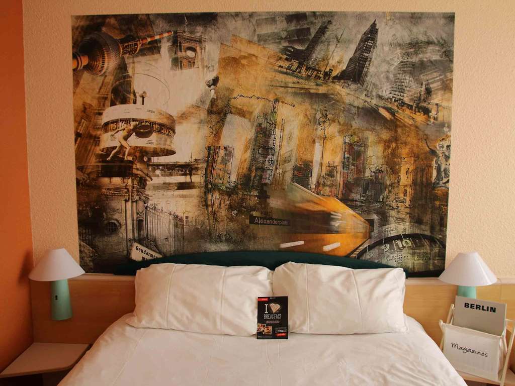 Ibis Mitte 3*